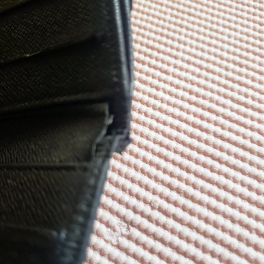 Louis Vuitton Epi Elise Wallet - Black - Picture 15 of 16